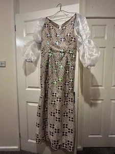 NIGERIANISCHE PARTYMÜTZEN [Owanbe] für die meisten besonderen Anlässe. - Bild 1 von 2