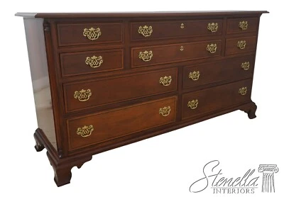 67698: Cómoda de dormitorio Stickley Chippendale de caoba Foto 1 de 4