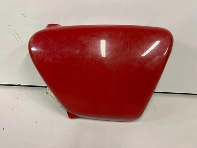 Cubierta lateral derecha Yamaha XS400 1978 1979 BUENAS PESTAÑAS SIN GRIETAS Foto 1 de 3