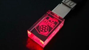 FC Rot- Weiß Erfurt RW Erfurt RWE 32 GB USB Stick rot NEU - Bild 1 von 3
