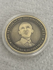 OBAMA CHALLENGE COIN GOLD w CASE 44th PRESIDENT USA FLAG EAGLE SEAL DEMOCRAT NEW - Picture 1 of 14