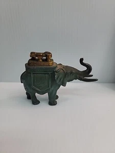 ART DECO USA RONSON ELEFANTE NERO METALLO TAVOLO SCRIVANIA ACCENDINO ARTE FUMO. Non testato - Foto 1 di 5