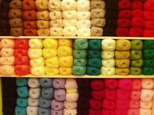 ROBIN DOUBLE KNITTING DK WOOL/YARN ASSORTED COLOURS 100 GRAM BALL - Picture 1 of 53