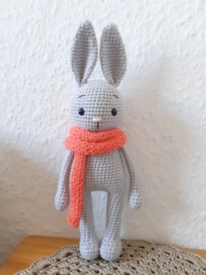 Amigurumi Hase Osterhase gehäkelt Häkeltiere Handarbeit Spielzeug - Bild 1 von 4