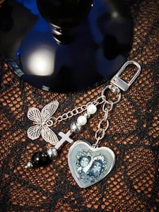 New CORPSE BRIDE Keychain HEART PHOTO Bag PURSE Charm VICTOR EMILY Key Ring - Picture 1 of 4