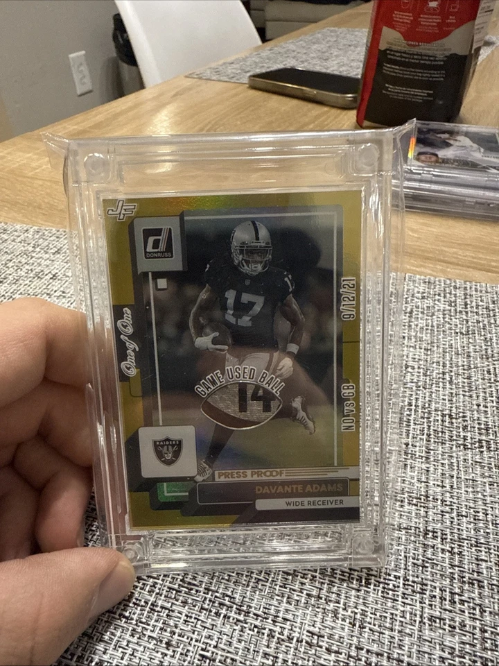 Panini Donruss Davante Adams #94 2022 prueba de prensa amarillo.  JF 1/1 Juego Pelota Usada Foto 1 de 4