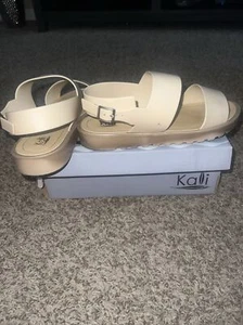 Kali Shoes Women Sandals - Size 8 With Original Box ! - Picture 1 of 4