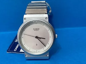 NWT VINTAGE RARE MADE IN JAPAN CASIO QUARTZ WATCH MQ-331. - Picture 1 of 10
