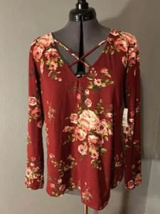 NWT No Comment Women's LS Red Floral Top Stretch Plus Size 1X - Imagen 1 de 3