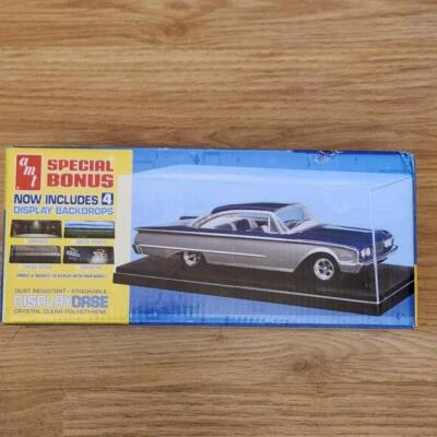 Clear Display Case w Black Base AMT 1:25 Car Model w/4 backdrops - Image 1 of 3