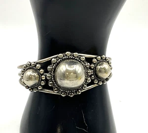 CZ29 Vintage Sterling Silver Domed Bead Cuff Bracelet - Picture 1 of 8