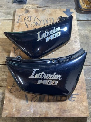 Carenado de marco de cubierta lateral NEGRO Suzuki Intruder VS1400 Boulevard S83 Foto 1 de 4