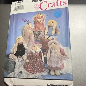 SOCK BUNNY & CLOTHES Vintage SIMPLICITY 7421 CRAFTS Sewing Pattern UNCUT - Picture 1 of 4