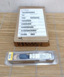 Neu Juniper SRX-QSFP-40G-SR4 40GE SR4 QSFP+ Pluggable Optics Module New Open Box - Bild 1 von 1