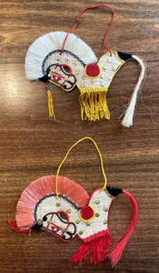 Juego de 2 adornos artísticos de hierba tejida caballo bailarín grumping Java Kuda Indonesia - Imagen 1 de 4