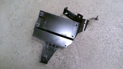 Supporto supporto centralina motore Fiat Ulysse 2.2 JTD DPF anno 2004 179 2676280 - Immagine 1 di 4