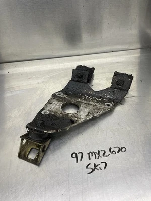 Оригинальная монтажная пластина двигателя 1996-1999 Ski-Doo MXZ Formula Summit 670 583 440 512054200 - Изображение 1 из 3