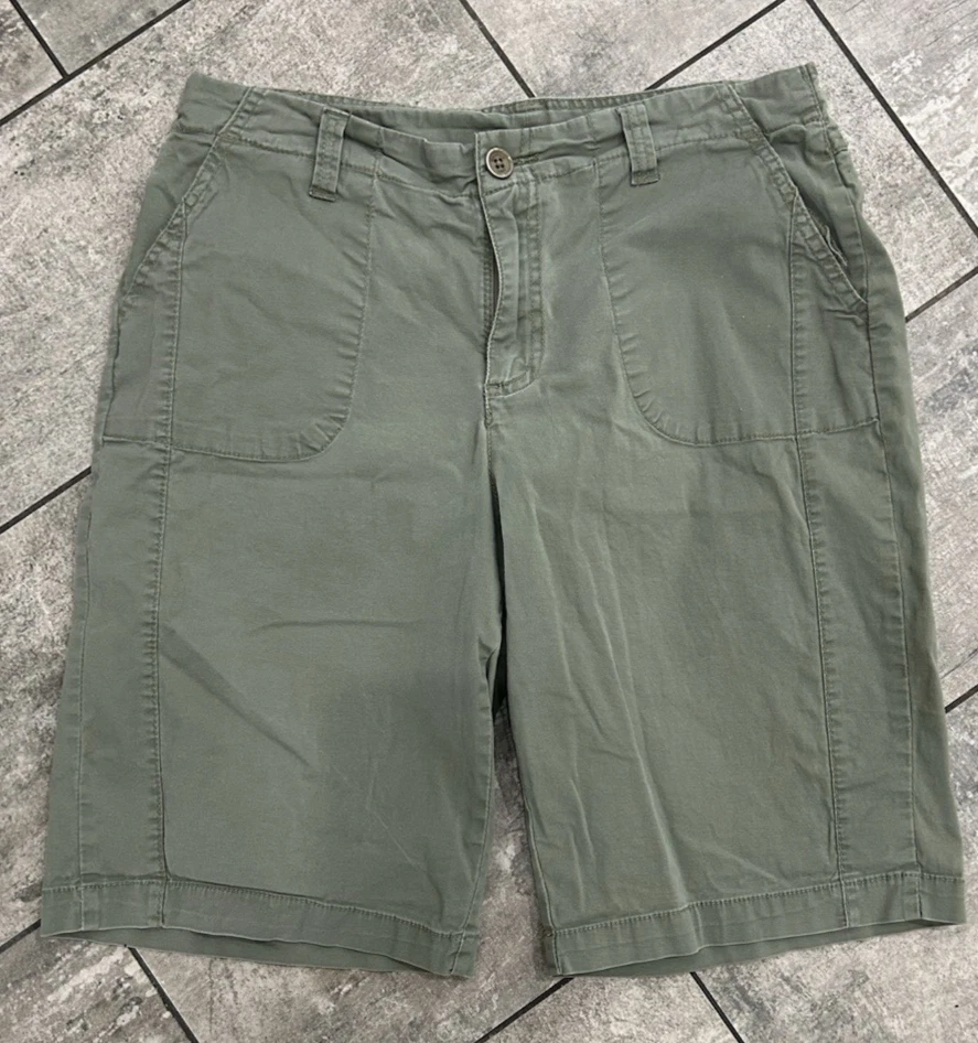 Mountain Lake Womans Green Utility Cargo Shorts Size 6 Hiking Outdoor Y2K Grunge - Image 1 of 4