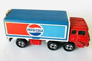 Tomica Mitsubishi ￼PEPSI-COLA FUSO TRUCK SERIES No.7 Red Blue 1/127 Japan Made - Picture 1 of 6