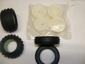 TEAM ASSOCIATED RC10 GRAPHITE Edition one piece Front + Rear Wheels + Tires new - Picture 1 of 2