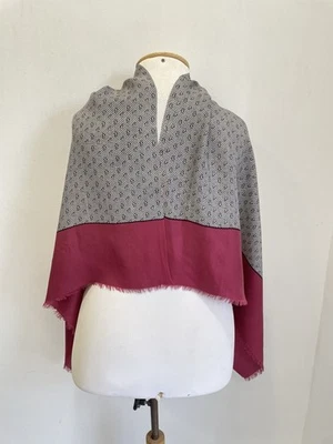 H74# Bufanda Grande Paisley Seda Envoltura Borgoña Borgoña Flecos Estilo Vintage Foto 1 de 3