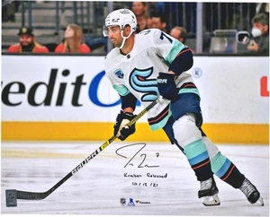 Jordan Eberle Kraken Signed 16x20 1st Game Photo w/Kraken Released 10/12/21 - Picture 1 of 1