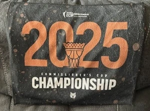 2025 WNBA Commissioner's Cup Handtuch Caitlin Clark Indiana Fever - Bild 1 von 1