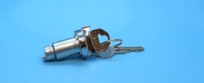Cilindro de bloqueo de encendido Chevy Corvair con 2 llaves GM 61 62 63 64 Foto 1 de 4