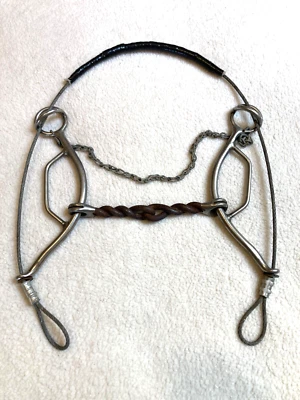 Mordaza deslizante Trammell boca retorcida pony/broca de caballo pequeña con banda nasal Foto 1 de 4