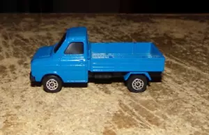 1/64 ford transit blue flatbed truck in nice shape used - Picture 1 of 6