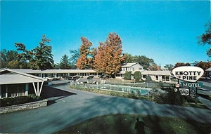 Postal de Knotty Pine Motel Bennington Vermont VT Northside Drive - Imagen 1 de 2