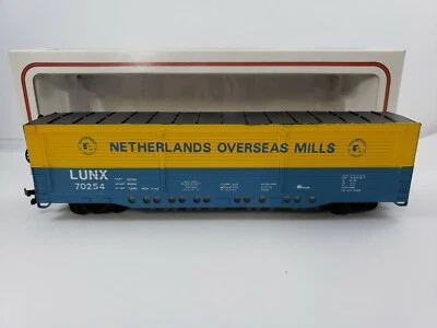 Bachmann HO Scale Boxcar Netherlands Overseas Mills LUNX 70254 Freight Train Car - Image 1 of 4