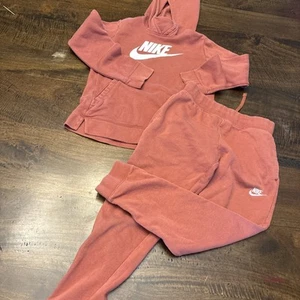 NWT Nike Girls Swoosh Sweatshirt & Sweatpants Pockets Set Outfit M/L - Picture 1 of 15