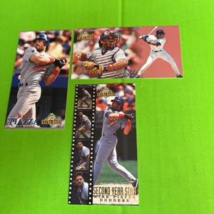 Fleer Extra Bases 1994 - #294 Mike Piazza Plus 2/lote total de 3 tarjetas - Imagen 1 de 8