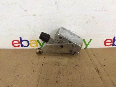 75-93 沃尔沃 140 142 240 242 右后玻璃窗手柄 HINGE 680428 原始设备制造商  — 第 1/3 张图片