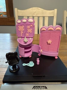 Polly Pocket Furniture Sink and Wardrobe for Dollhouse Purple Hair Salon - Picture 1 of 8
