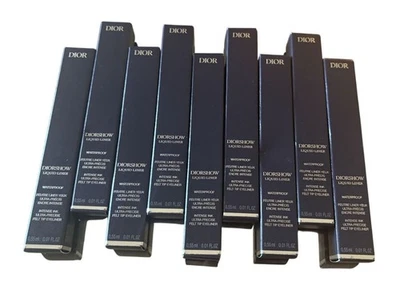 Delineador de ojos líquido impermeable Diorshow SELECCIONA 1 TONO Foto 1 de 4