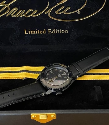 Seiko 5 Sports SRPK39 Bruce Lee 55 Aniversario Edición Limitada - Juego Completo Foto 1 de 4