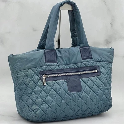 Сумка-тоут CHANEL: Coco Cocoon Matelasse W45H30D17 см небесно-голубой × черный без аксессуаров;01 - Изображение 1 из 4