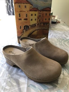 Bella Vita “Motto” Almond Suede Clogs - Womens 12WW, NEW In Box - Picture 1 of 6