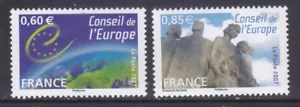 Francia Consiglio d'Europa 1O63-64 MNH 2007 Mappa dell'Europa e scultura - Foto 1 di 1