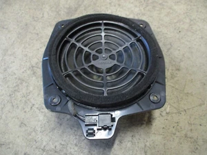 BOSE Lautsprecher Audi A3 S3 8P A4 B6 8E TT 8J 8H0035411A Box - Picture 1 of 5