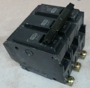 GE THQB32060 60 Ampere, 240 Volt 3 Poli Bullone Su Interruttore Nuovo Tipo - Foto 1 di 3