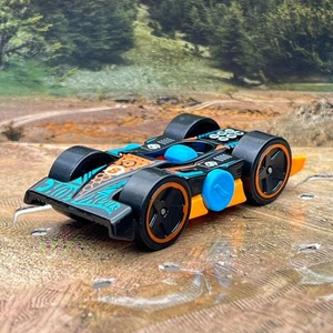 Hot Wheels Flippin Fast Fidget Spinner nero e arancione 2025 1:64 pressofuso sciolto - Foto 1 di 12