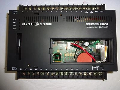 GENERAL ELECTRIC IC609SJR110A SERIES ONE JUNIOR PROGRAMMABLE CONTROLLER - Image 1 of 4