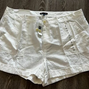 Gap Casual Shorts Womens Size 18 White Chino NWT - Picture 1 of 4