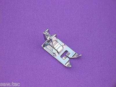 ZIG ZAG LOW SHANK FOOT TO FIT BROTHER SINGER & OTHER MAKES SEWING MACHINES (198) - Image 1 of 2