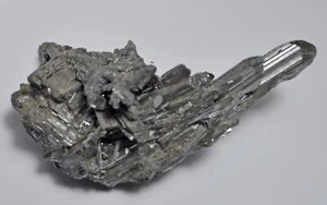ANTIMONIT STIBNIT KRISTALLCLUSTER MINERALPROBE VON HUNAN PROV. 92g & 83 mm - Bild 1 von 2