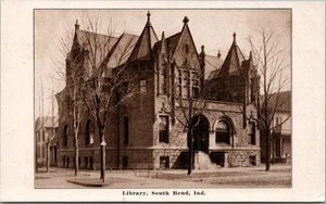Postal vintage de la década de 1910 South Bend, Indiana "Biblioteca" edificio vista a la calle SIN USAR - Imagen 1 de 2