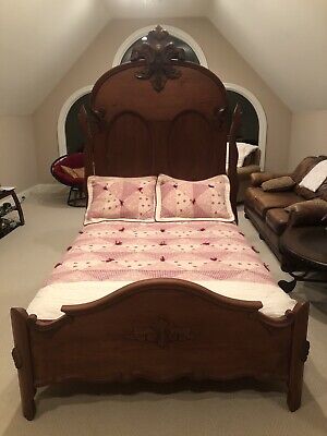 Victorian Walnut Marble Antique Bed With Full Mattress • 1600£